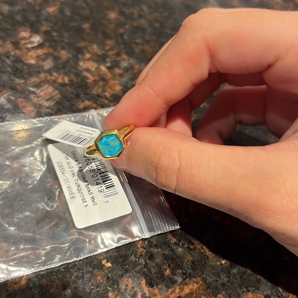 18k gold Kendra Scott ring